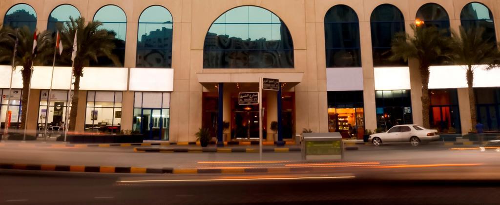 Swiss-Belhotel Sardzsa Kültér fotó