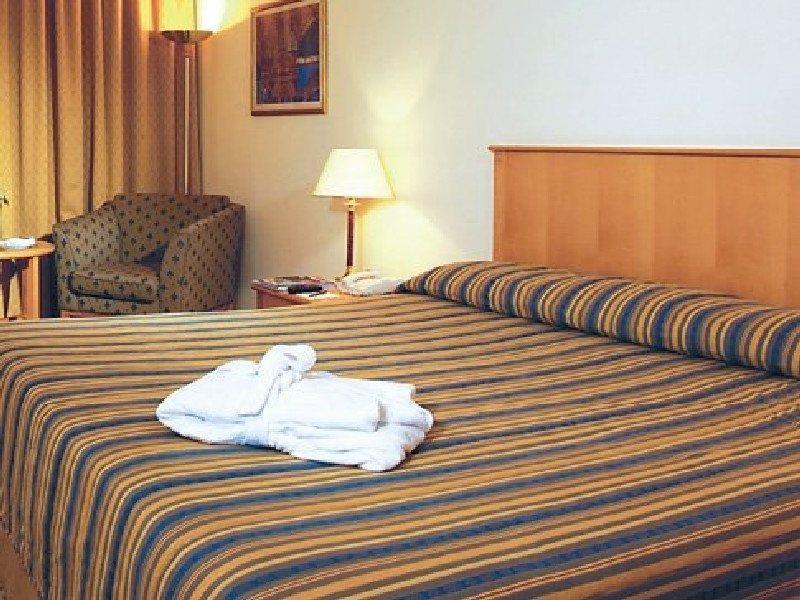 Swiss-Belhotel Sardzsa Kültér fotó