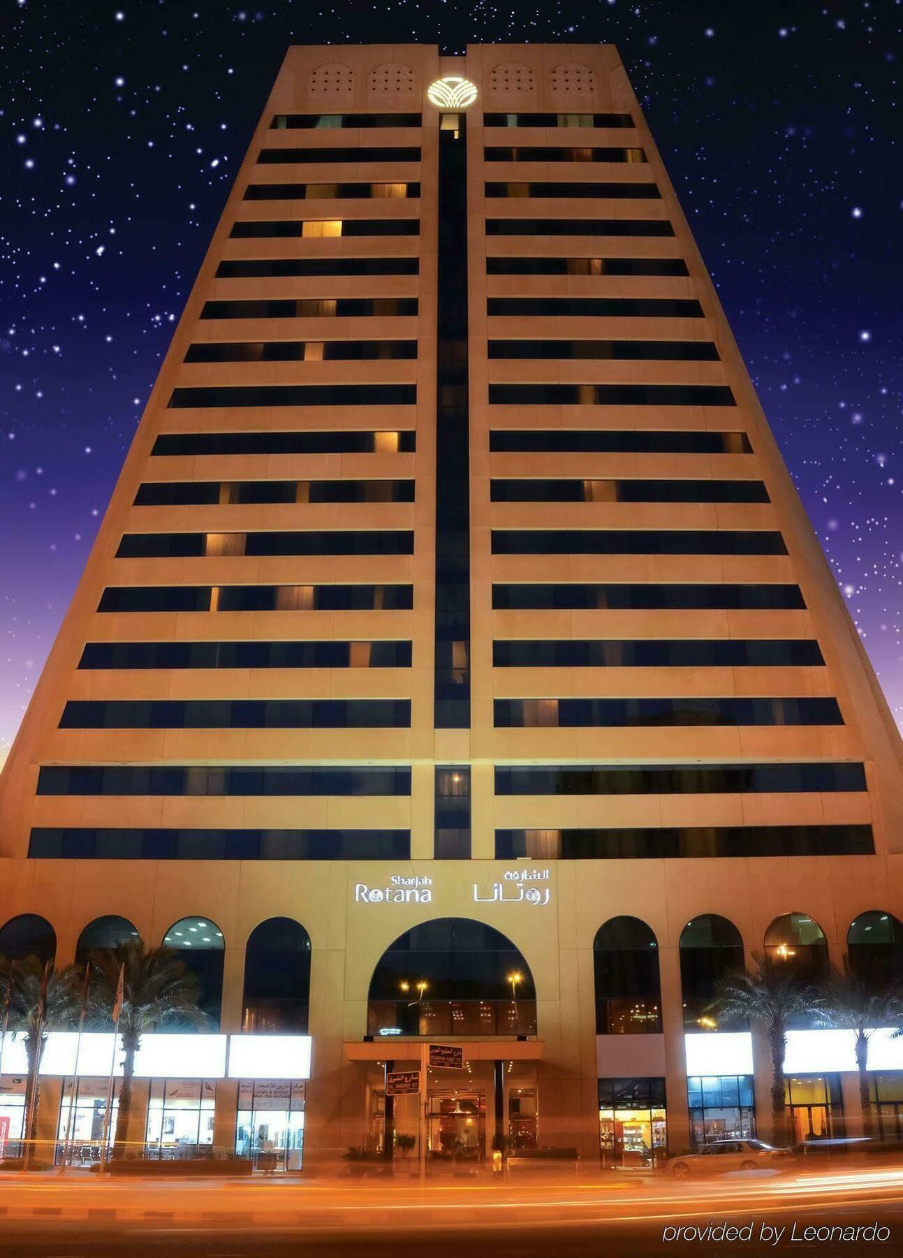 Swiss-Belhotel Sardzsa Kültér fotó